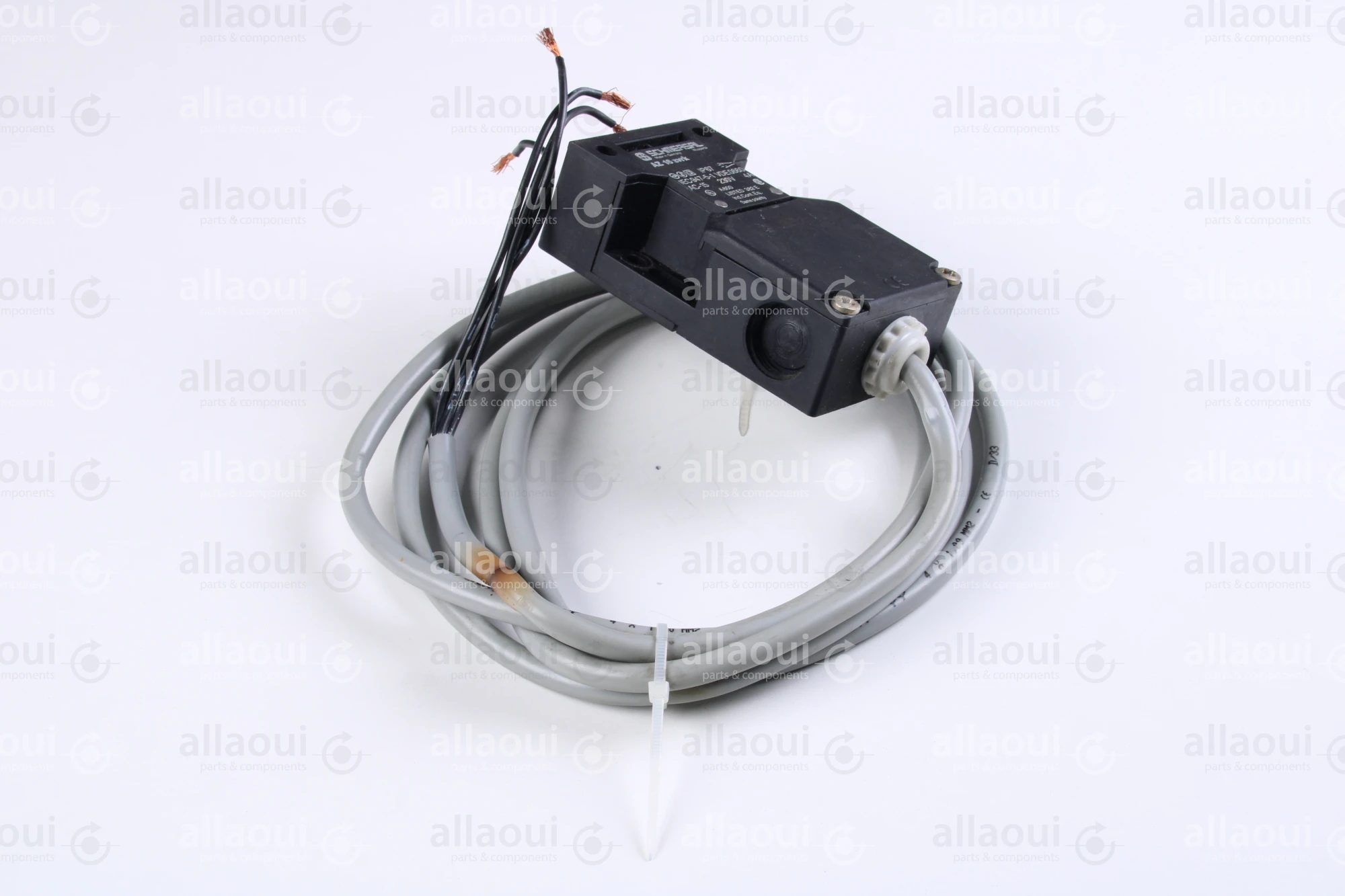 Schmersal Safety Switch + Control Cable AZ16ZVRK Schmersal Safety Switch + Control Cable AZ16ZVRK