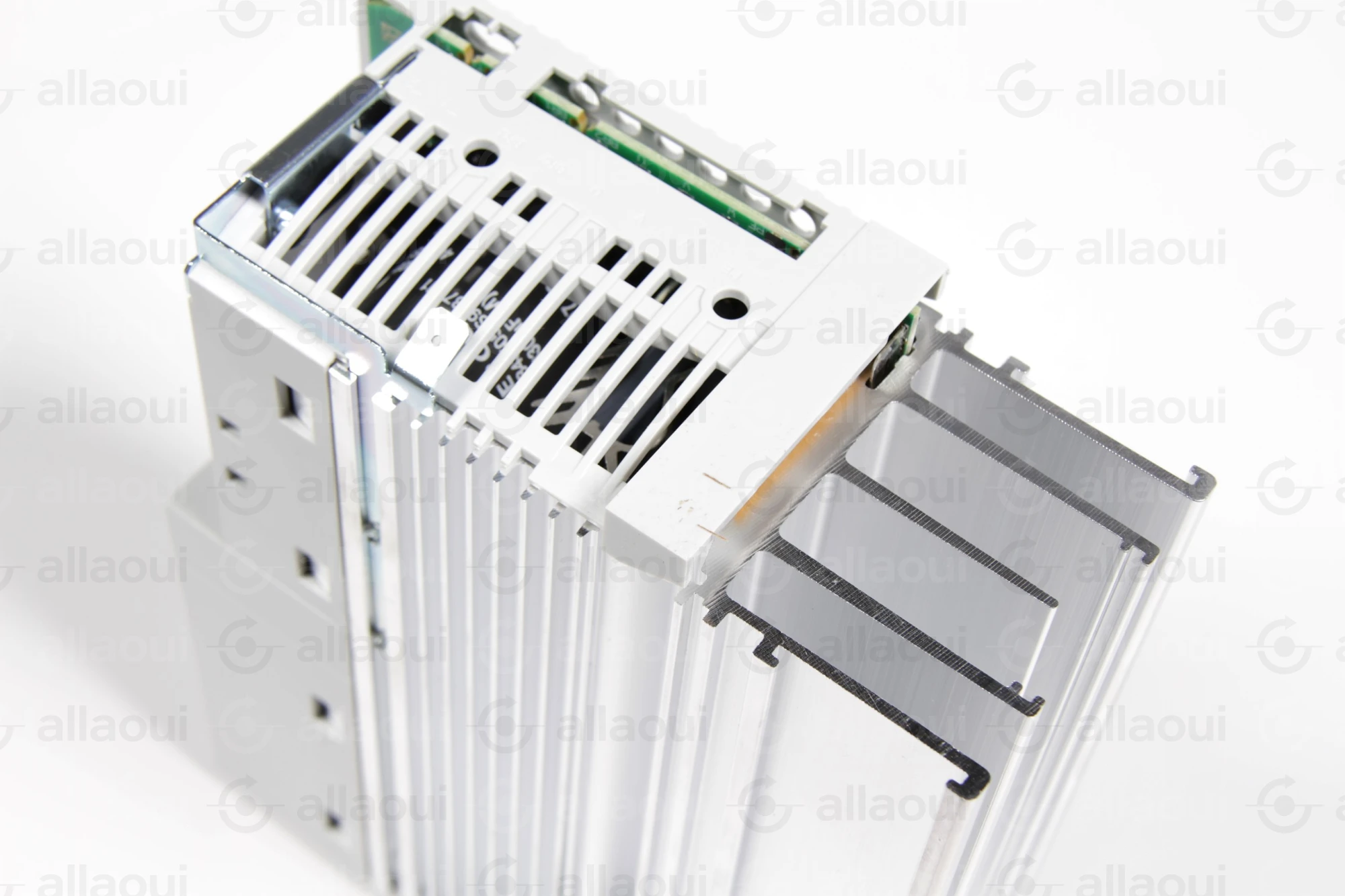 Lenze NO USE!!!Frequency Converter 8200 Vector E82EV551_4C