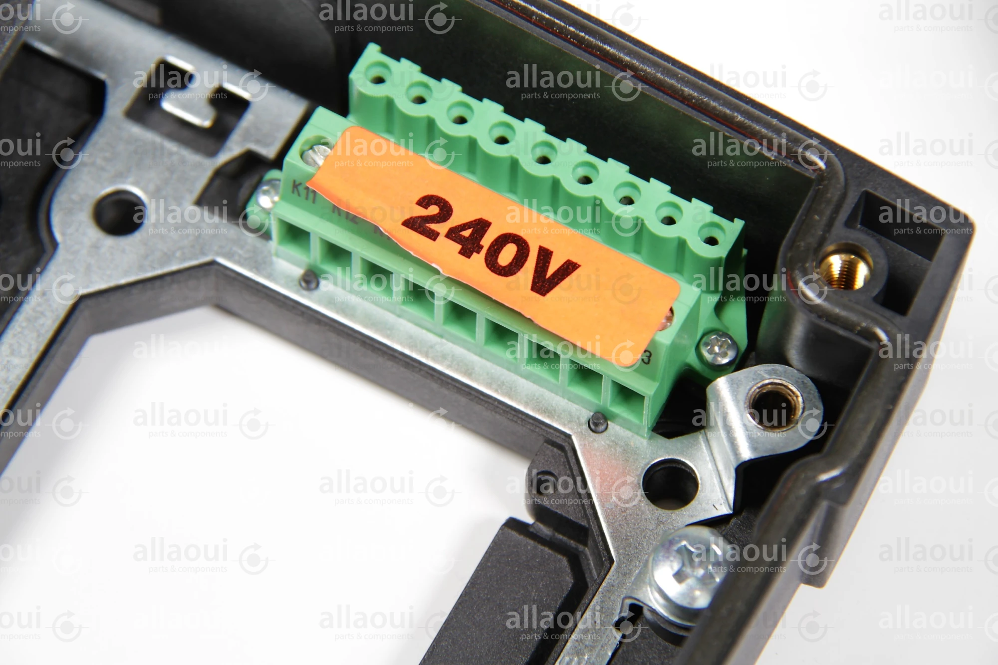 Lenze Frequency Converter E82MV251_2B001 Lenze Frequency Converter E82MV251_2B001