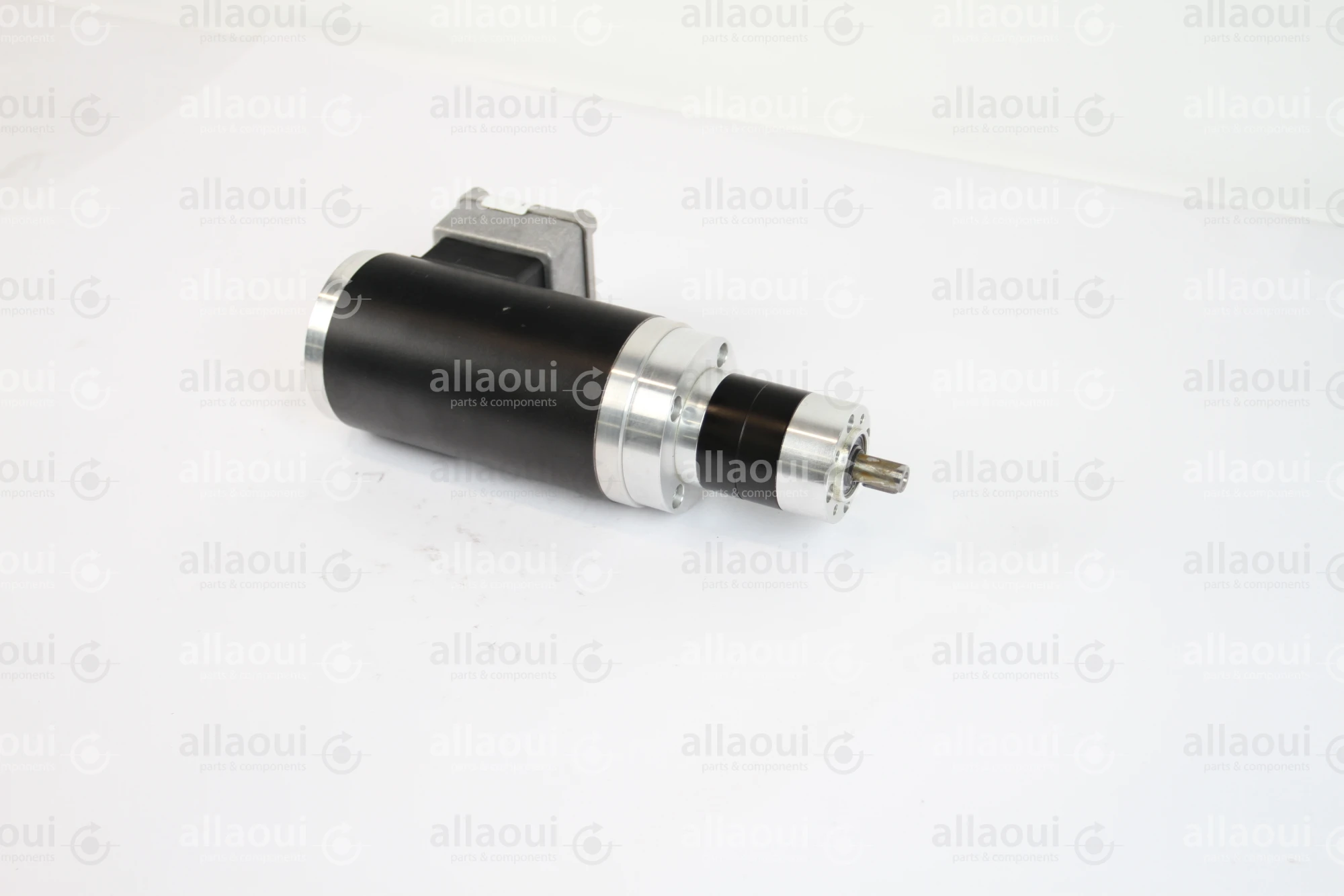 Lenze Gear motor 13.710.55.1.2.0/SPL52 SPL52-2UVCR-056N21 Lenze Gear motor 13.710.55.1.2.0/SPL52 SPL52-2UVCR-056N21