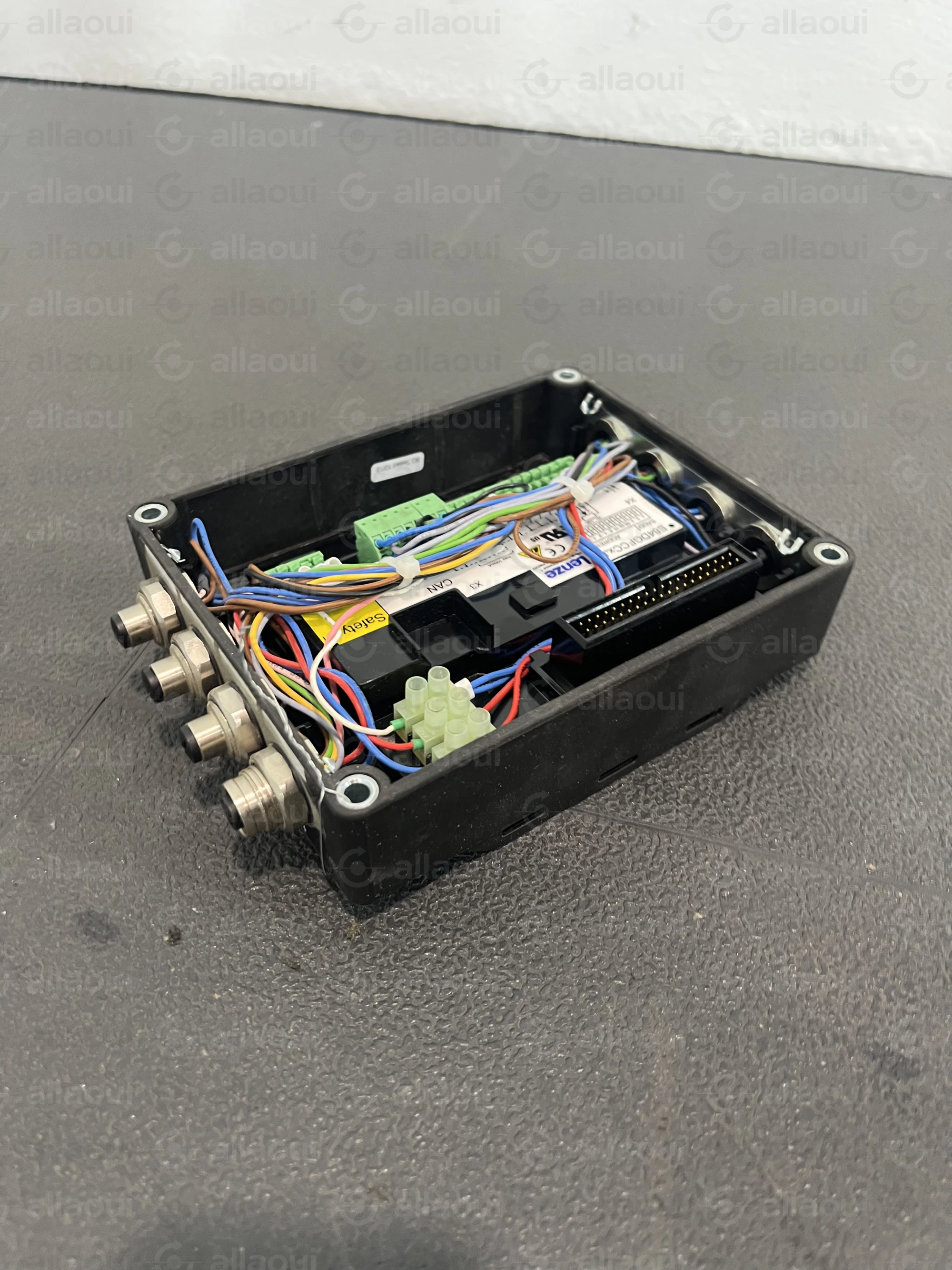 Lenze Inverter Drives 8400 Motec E84DGFCC9JX003 Lenze Inverter Drives 8400 Motec E84DGFCC9JX003