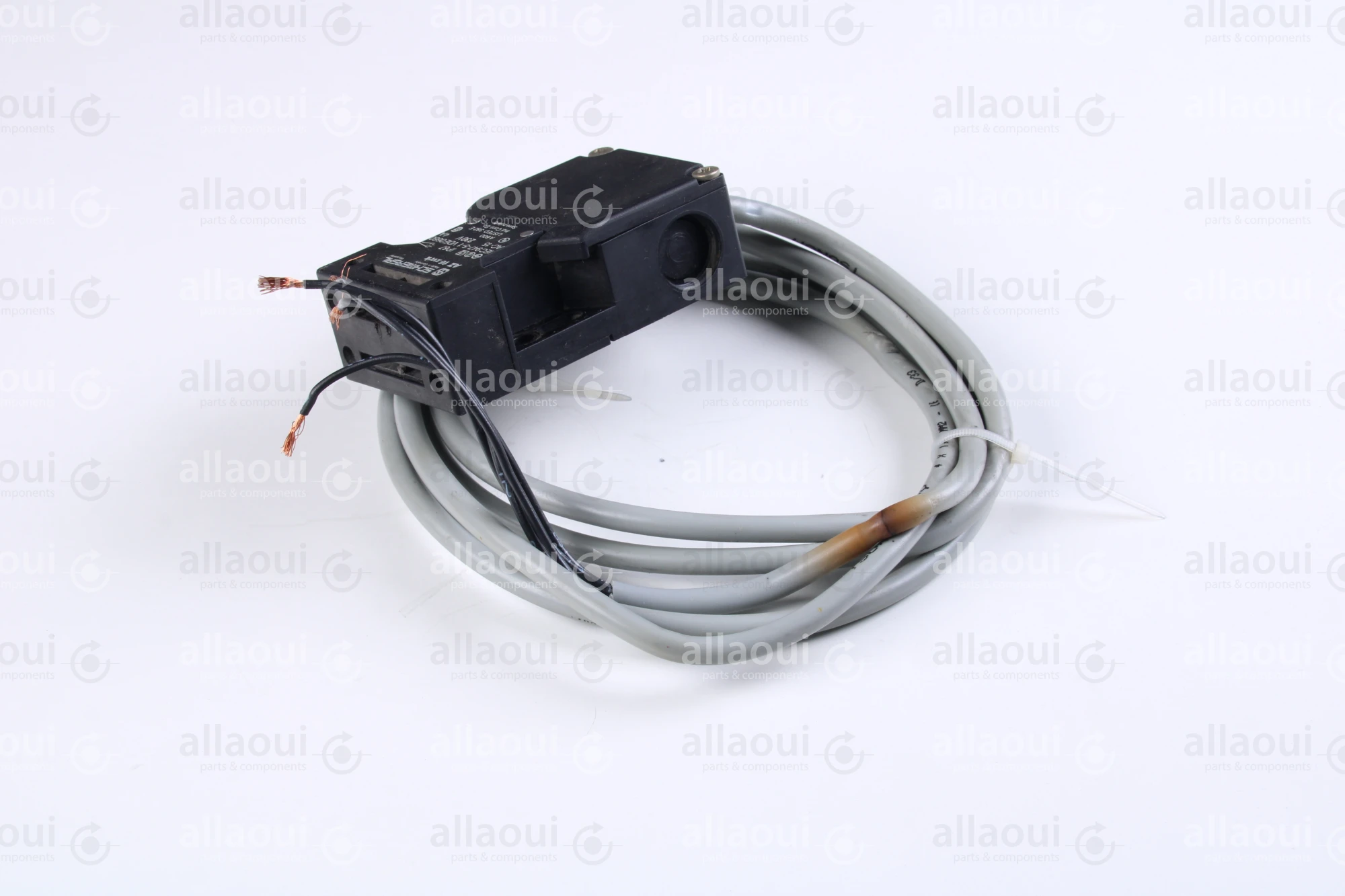 Schmersal Safety Switch + Control Cable AZ16ZVRK Schmersal Safety Switch + Control Cable AZ16ZVRK