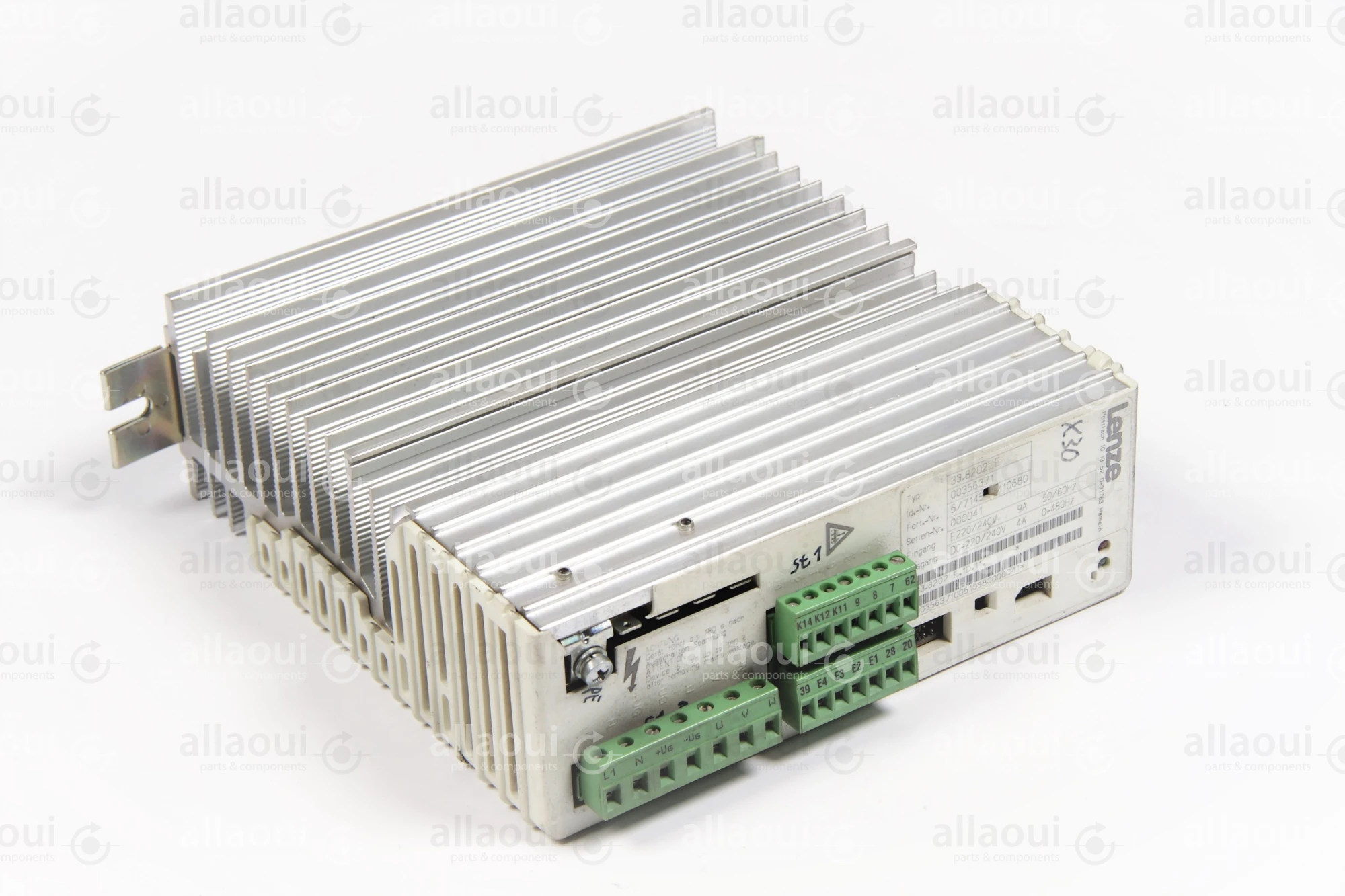 Lenze Frequency Inverter 33.8202_E Lenze Frequency Inverter 33.8202_E