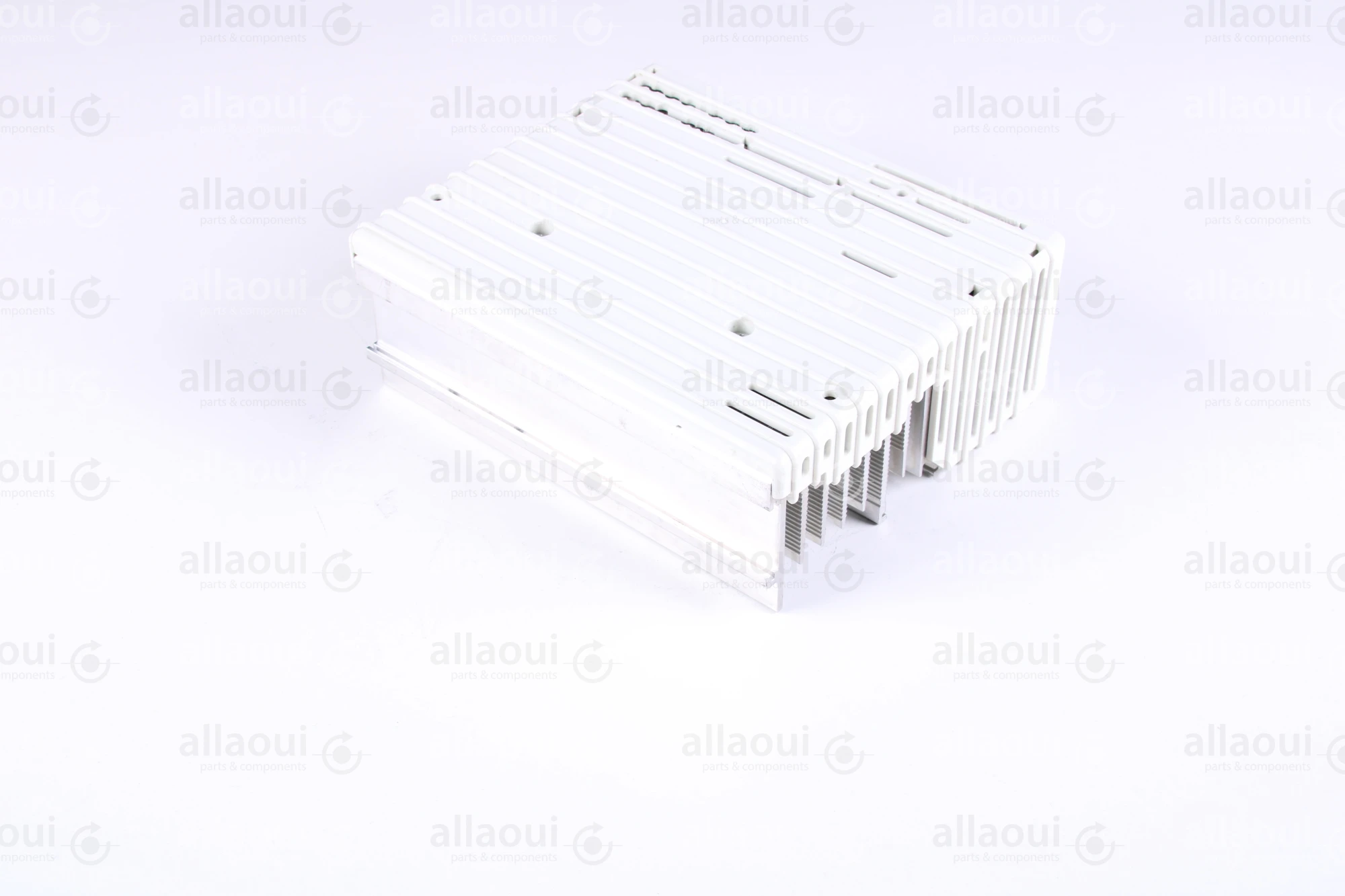 Lenze Frequency Converter 33.8201_E 33.8201_E Lenze Frequency Converter 33.8201_E 33.8201_E