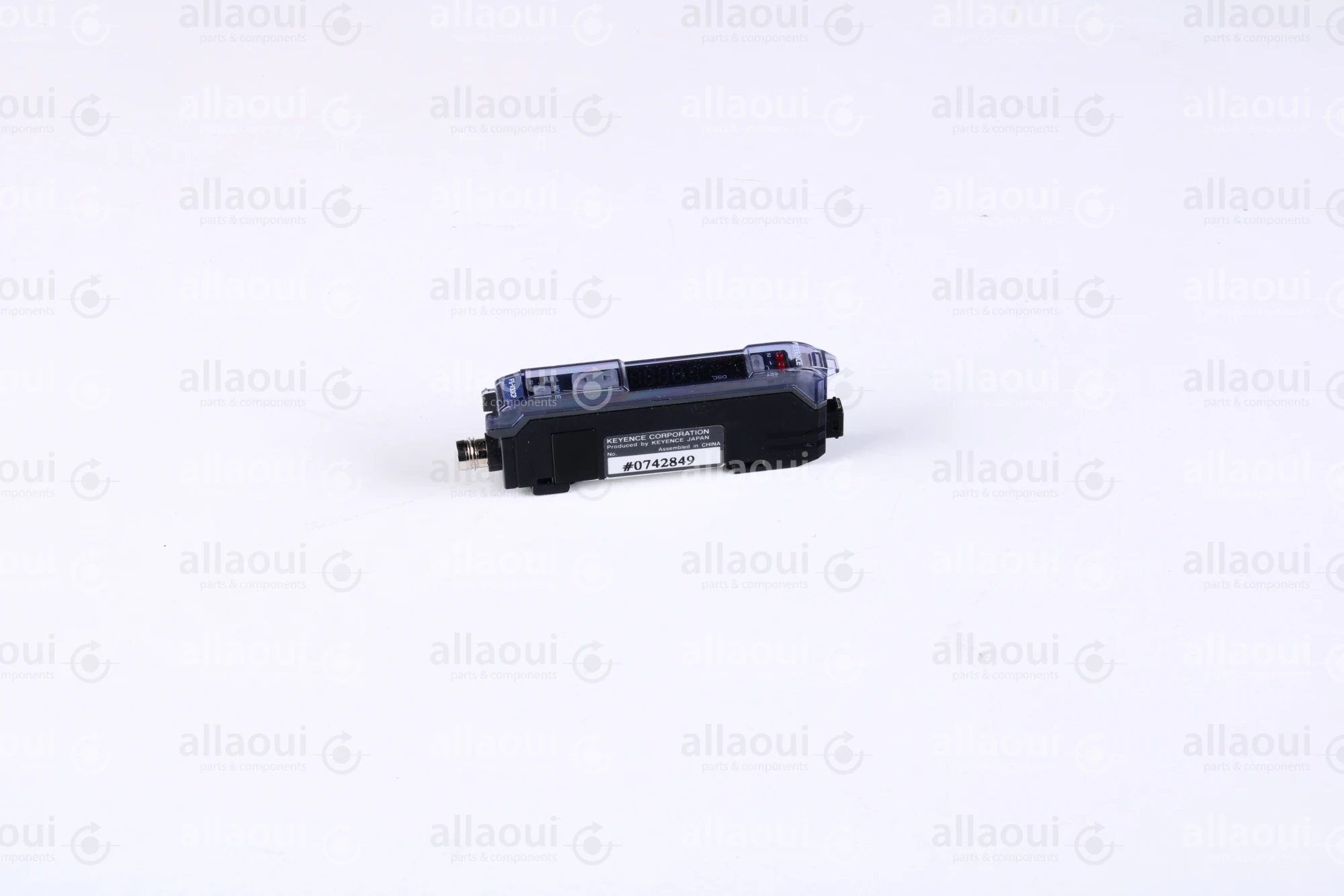 Keyence Fibre Amplifier M8 Connector Type FS-V33CP Keyence Fibre Amplifier M8 Connector Type FS-V33CP