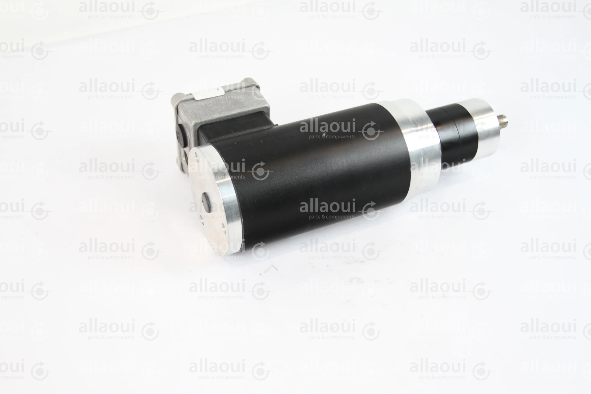 Lenze Gear motor 13.710.55.1.2.0/SPL52 SPL52-2UVCR-056N21 Lenze Gear motor 13.710.55.1.2.0/SPL52 SPL52-2UVCR-056N21