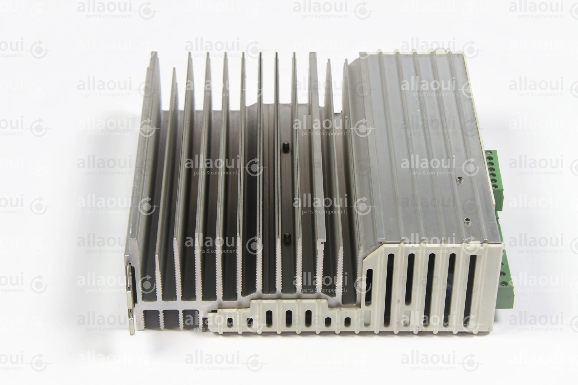 Lenze Frequency Inverter 33.8202_E Lenze Frequency Inverter 33.8202_E