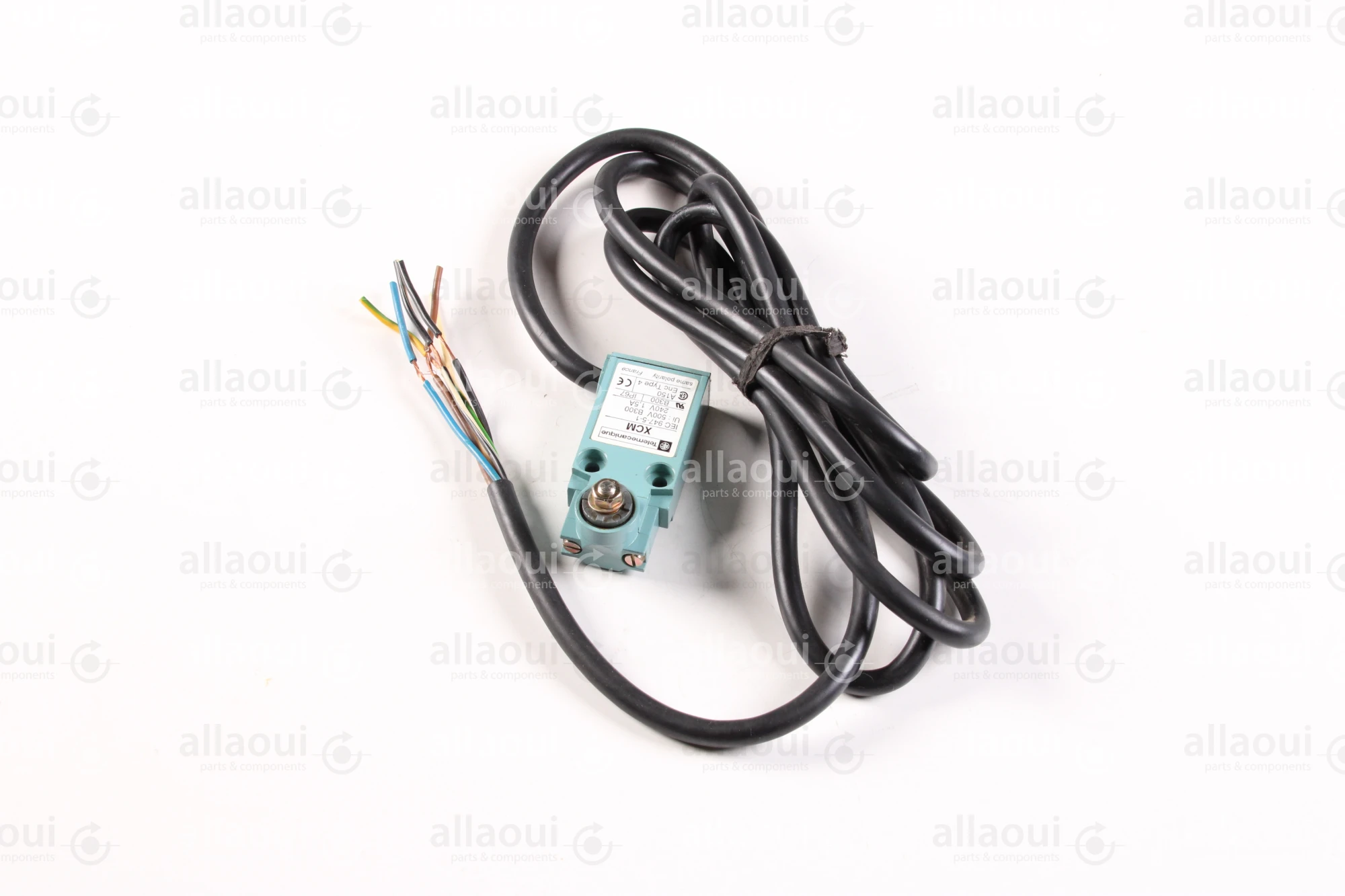 Telemecanique Limit Switch Enc with 1 mt Cabling XCM IEC-947-5-1 Telemecanique Limit Switch Enc with 1 mt Cabling XCM IEC-947-5-1