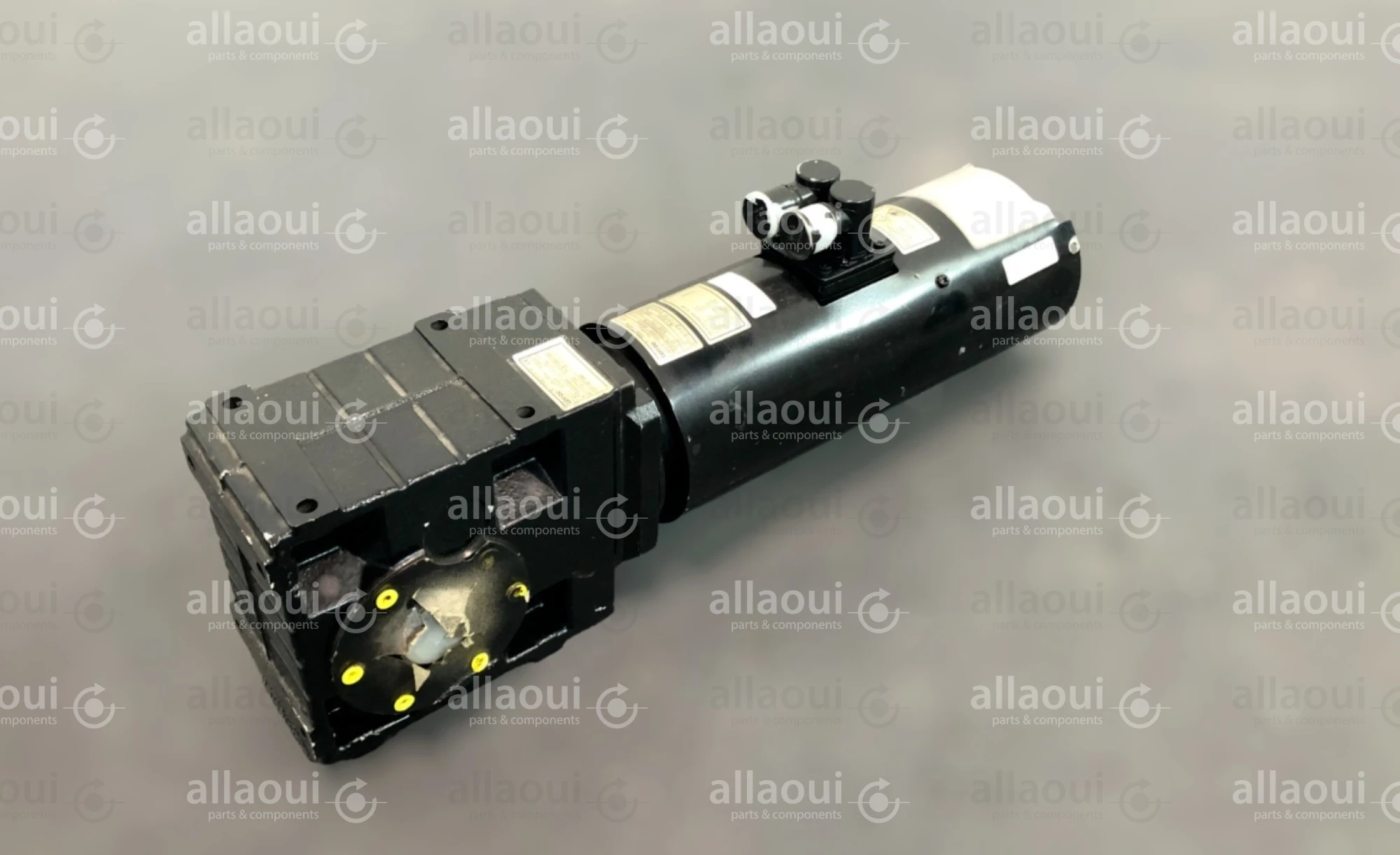 Lenze Motor GKS04-3GHAR-063C32 Lenze Motor GKS04-3GHAR-063C32