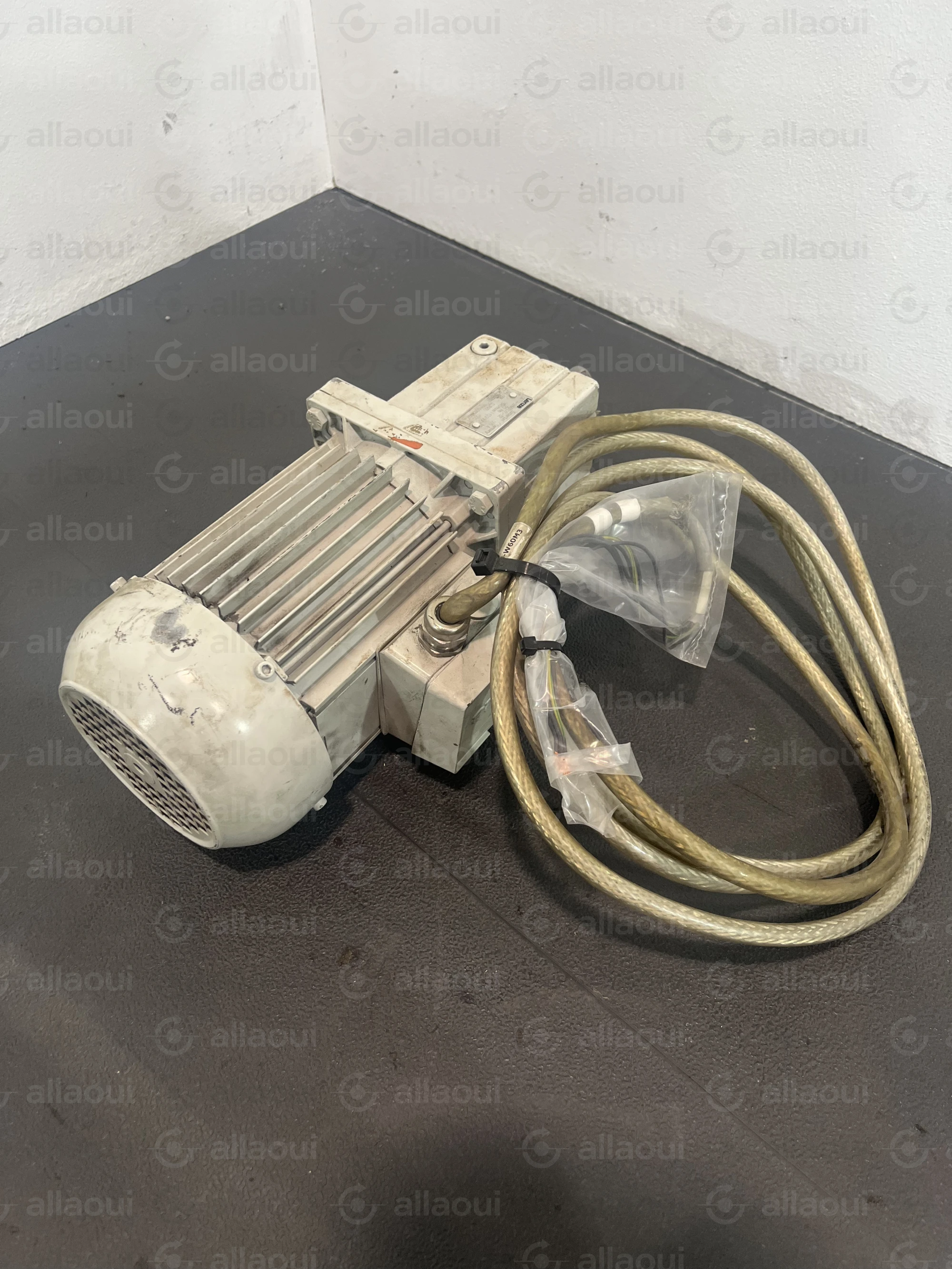 Lenze Motor MDXMA1M 080 - 32 Lenze Motor MDXMA1M 080 - 32