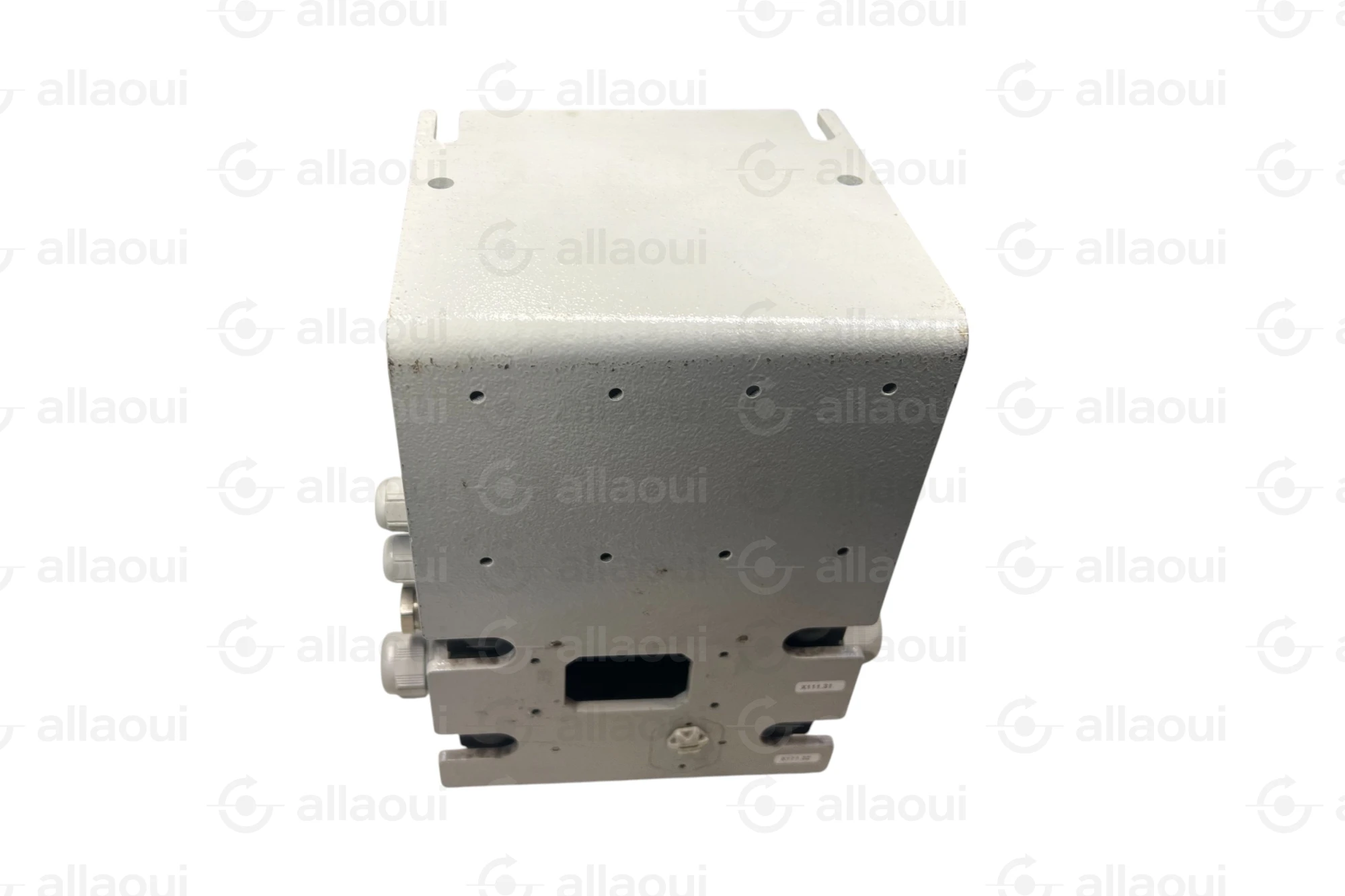 Lenze Lenze Frequency Inverter 8200 MOTEC 0.75 kW 500V E82MV751_4B001 Lenze Lenze Frequency Inverter 8200 MOTEC 0.75 kW 500V E82MV751_4B001