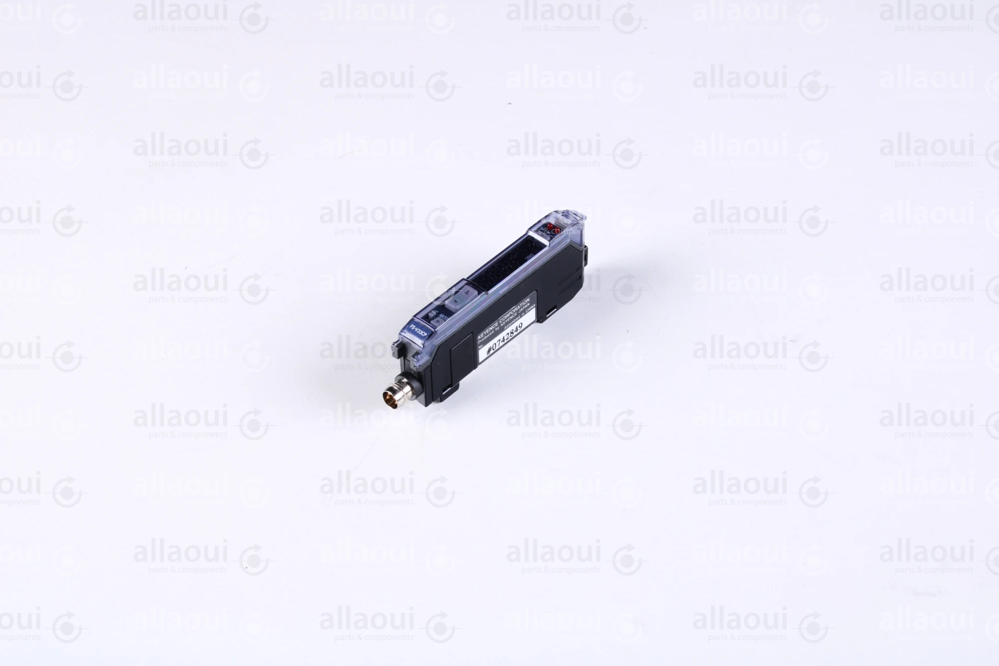 Keyence Fibre Amplifier M8 Connector Type FS-V33CP Keyence Fibre Amplifier M8 Connector Type FS-V33CP