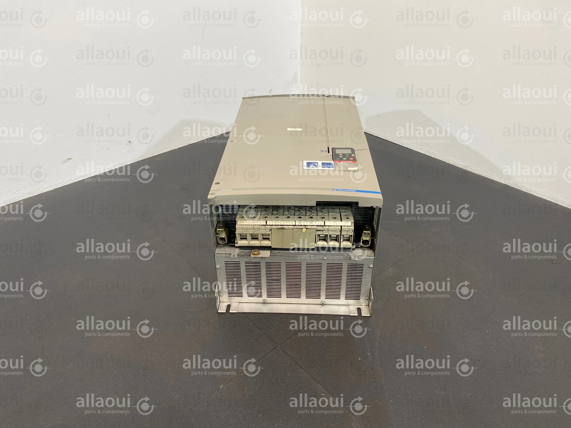 Telemecanique Frequenzy Converter ATV38HD54N4 Telemecanique Frequenzy Converter ATV38HD54N4